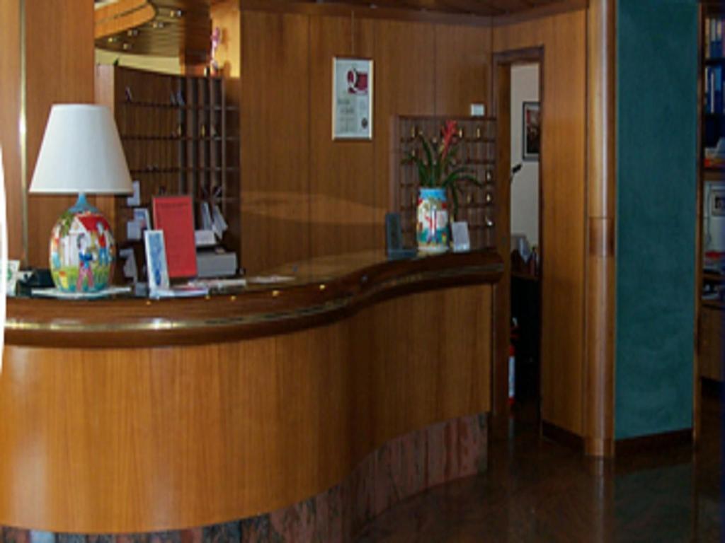 Continental Hotel Garde